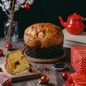 Il Panettone al Cioccolato Bianco e Amarena – panettone valge šokolaadi ja amarena-kirssidega